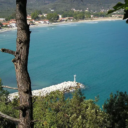 Golden * Chrisi Ammoudia