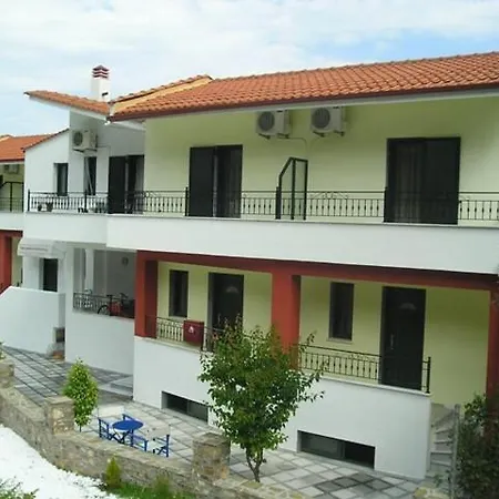 Golden Chrisi Ammoudia