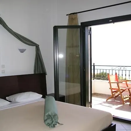 Golden * Chrysi Ammoudia