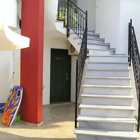 Golden Apartment *